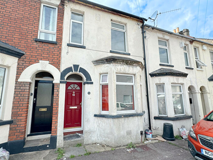 3 Bedroom Terraced House To Rent In Chamberlain Road, Chatham, Kent, ME4