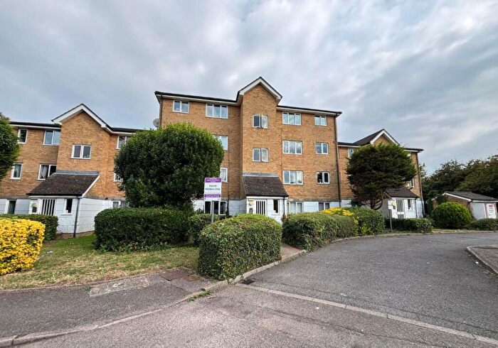 1 Bedroom Flat For Sale In Green Pond Close, Walthamstow, London, E17