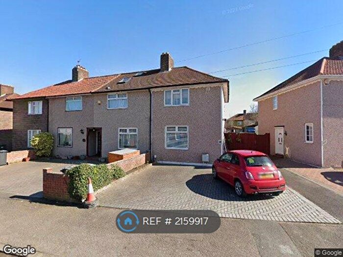 3 Bedroom Terraced House To Rent In Roundtable Road, Bromley, BR1