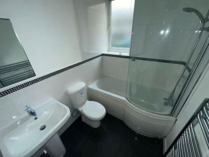 2 Bedroom Flat For Sale In Flat Braemar, Kersfield Road, London, SW15