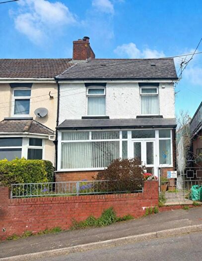 3 Bedroom Semi-Detached House For Sale In Fern Street, CF39