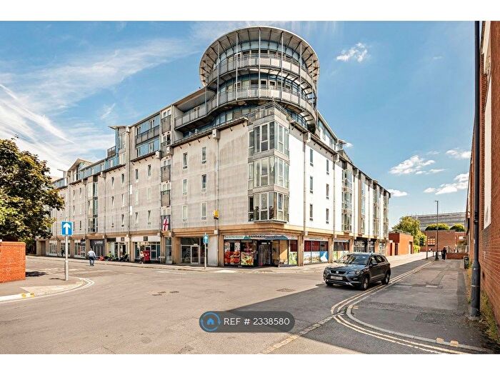 2 Bedroom Flat To Rent In Sanford Street, Swindon, SN1