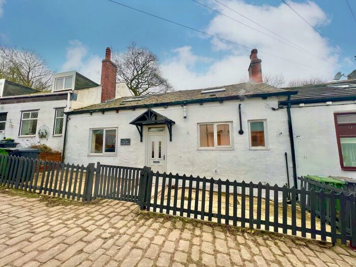 3 Bedroom House To Rent In Manchester Road, Marsden, Huddersfield, HD7