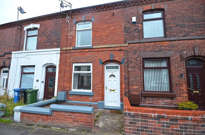 2 Bedroom Terraced House For Sale In King Street, Dukinfield, SK16
