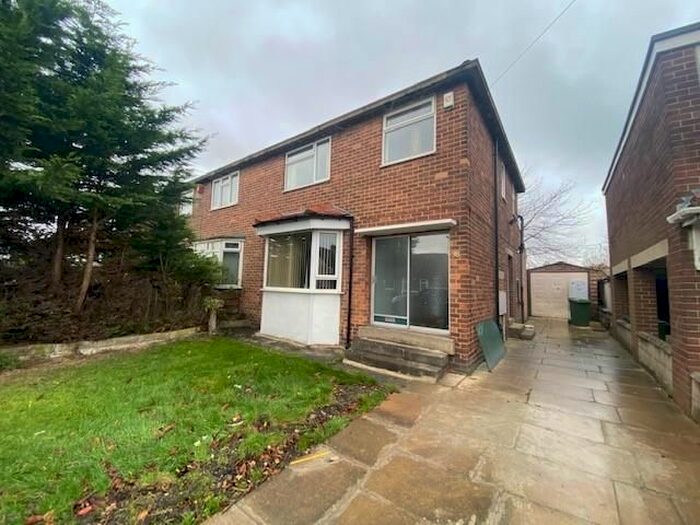 3 Bedroom Semi-Detached House To Rent In Chatsworth Road, Pudsey, LS28