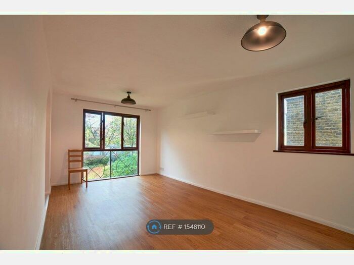 1 Bedroom Flat To Rent In Castle Court, London, SE26