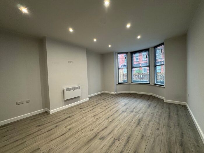 1 Bedroom Flat To Rent In Sholebroke Terrace, Leeds, LS7