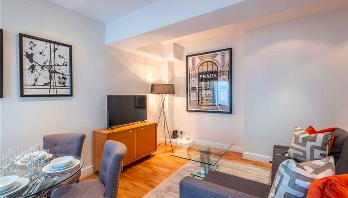 2 Bedroom Flat To Rent In Nottingham Place, London, W1U