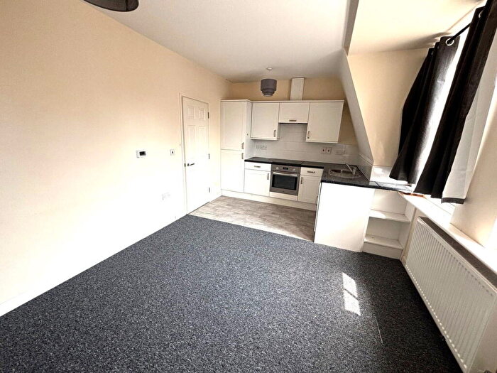 1 Bedroom Semi-Detached House To Rent In Seaside Road, Eastbourne, BN21