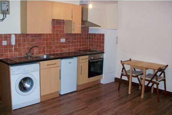 Studio To Rent In Uxbridge Road, London, W12