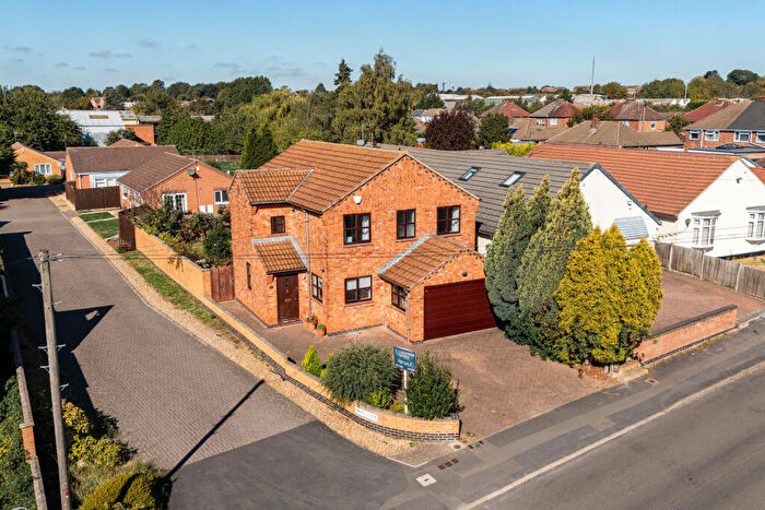 4 Bedroom Detached House For Sale In Colby Drive, Thurmaston, Leicestershire, LE4