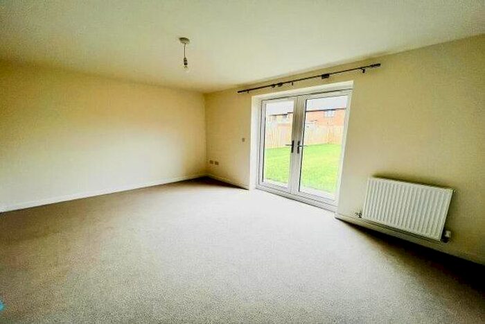 3 Bedroom Property To Rent In Whit Lane, Salford, M6