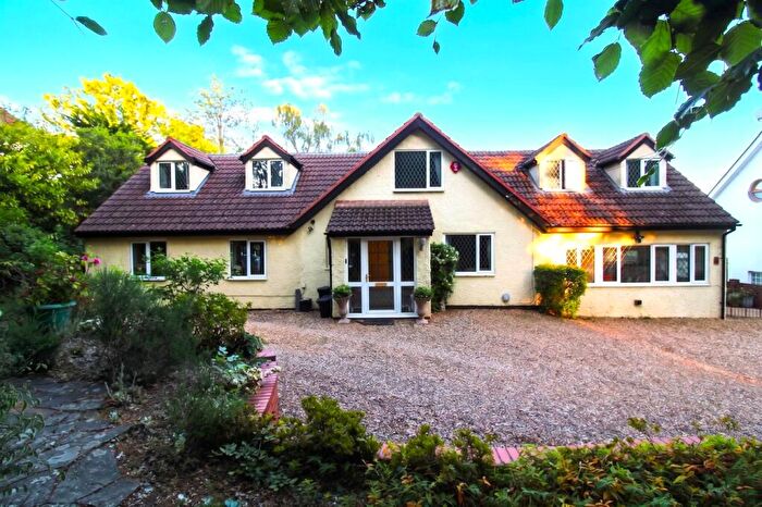 4 Bedroom Detached House For Sale In Mardley Hill, Welwyn, AL6