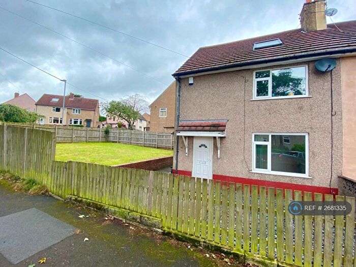 4 Bedroom Semi Detached House To Rent In Forest Crescent, Halifax, HX2