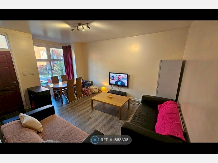 5 Bedroom Terraced House To Rent In Royal Park Terrace, Leeds, LS6