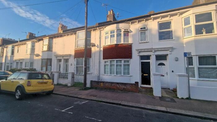 2 Bedroom Flat To Rent In Shirley Street, Hove, East Sussex, BN3