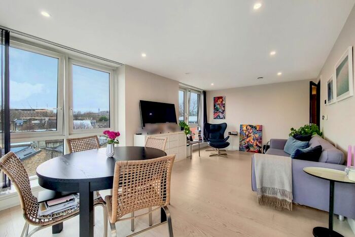 1 Bedroom Flat To Rent In Goswell Road, Angel, EC1V