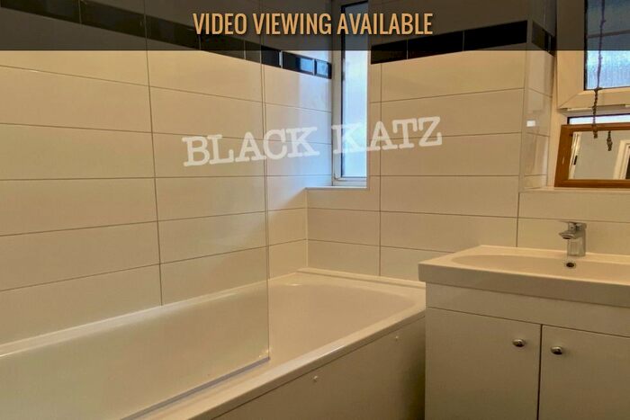 4 Bedroom Flat To Rent In Kennings Way, London SE11