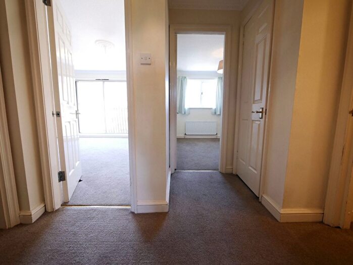 2 Bedroom Flat To Rent In East Parkside, Newington, Edinburgh, EH16