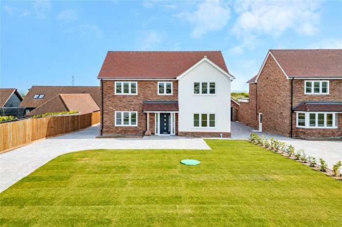 4 Bedroom Detached House For Sale In Woodham Road, Battlesbridge, Essex, SS11