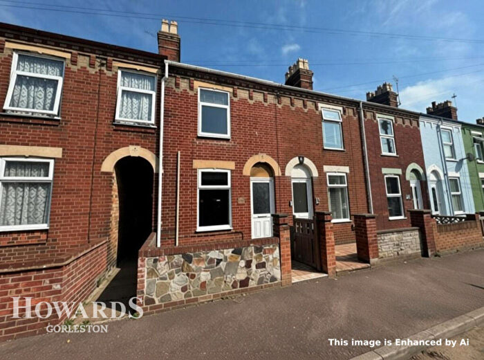 2 Bedroom Terraced House For Sale In St Andrews Road, Gorleston, NR31