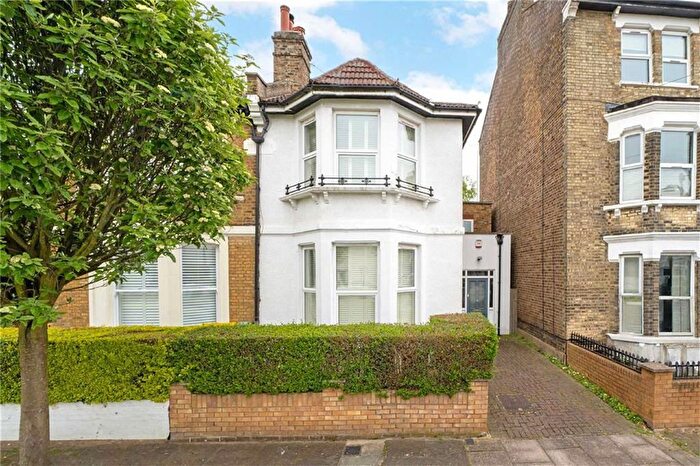 4 Bedroom Property For Sale In Allison Road, Acton, W3