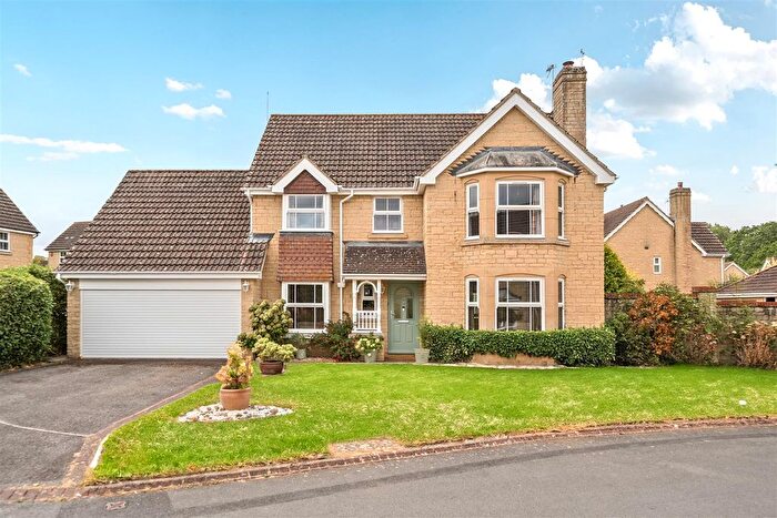 4 Bedroom Detached House For Sale In Lansdowne Crescent, Derry Hill, Calne, SN11