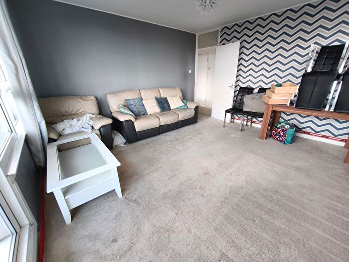 1 Bedroom Flat To Rent In Salmon Lane, London, E14