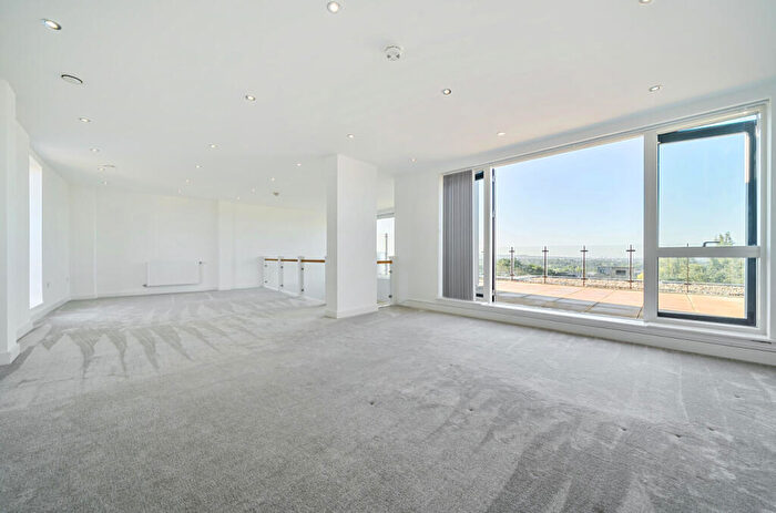 2 Bedroom Apartment For Sale In Henry Darlot Drive, Mill Hill, NW7