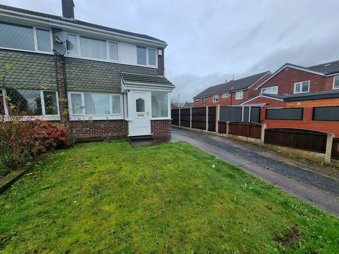 3 Bedroom Semi-Detached House To Rent In Higher Lomax Lane, Heywood, OL10