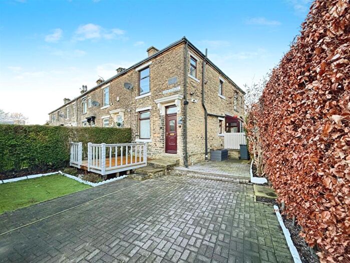 2 Bedroom Terraced House For Sale In Shaw Street, Low Moor, Bradford, BD12