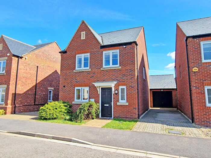 4 Bedroom Detached House For Sale In Izzard Road, Upper Heyford, Bicester, OX25