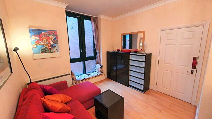 1 Bedroom Flat To Rent In Velvet House, Sackville St, M1