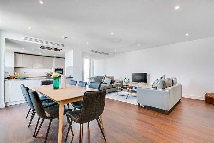 3 Bedroom Flat To Rent In Wandsworth Road, London, SW8