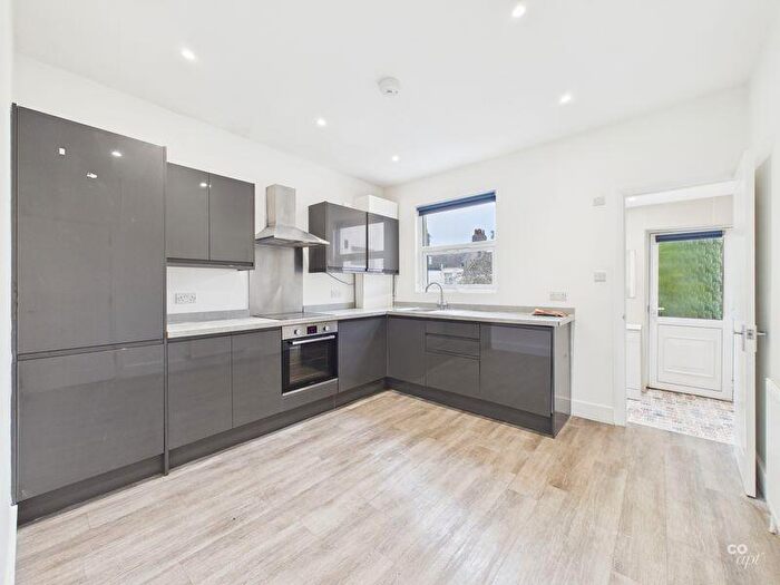 2 Bedroom Flat To Rent In Sandown Road, Brighton, BN2