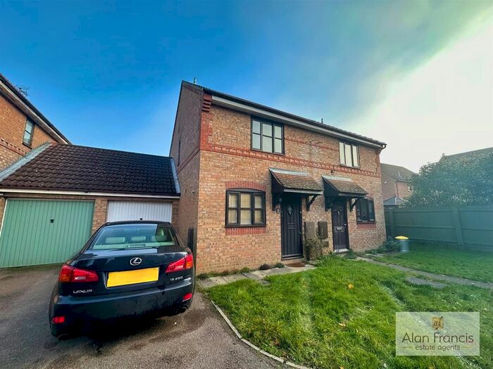 2 Bedroom Semi-Detached House To Rent In Webber Heath, Old Farm Park, Milton Keynes, MK7