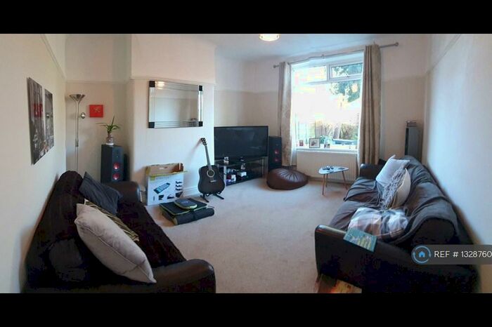 3 Bedroom Semi-Detached House To Rent In Blenheim Road, Manchester, M16