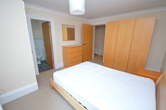 2 Bedroom Flat For Sale In Heaton Gardens, Heaton Moor Road, Heaton Moor, SK4