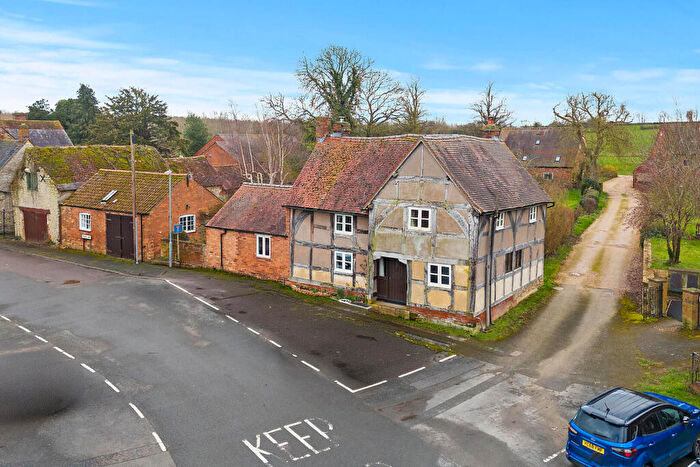 4 Bedroom Cottage For Sale In The Square, Long Itchington, Southam, CV47