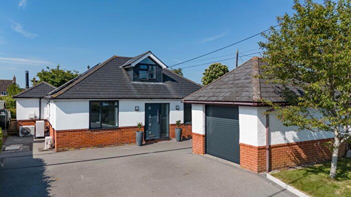 4 Bedroom Detached House For Sale In Salisbury Lane, Middle Wallop, Stockbridge, SO20