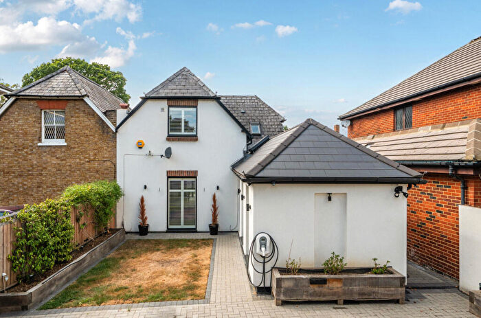 4 Bedroom Semi Detached House For Sale In Southborough Road, Bromley, BR1