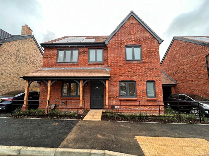 3 Bedroom Link Detached House To Rent In Silentwood Road, North Stoneham Park, North Stoneham, Hampshire, SO50