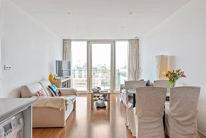 1 Bedroom Flat To Rent In Albert Embankment, Vauxhall, London, SE1