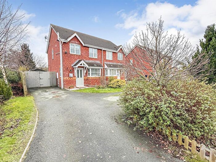 3 Bedroom Semi Detached House For Sale In Ascot Road, Oswestry, SY11