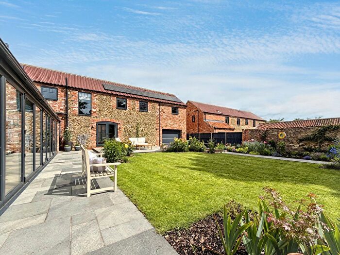 4 Bedroom Detached House For Sale In The Barn, Chestnut Grove, Glentham, LN8