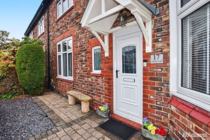 3 Bedroom Semi Detached House For Sale In Ackers Lane, Stockton Heath, Warrington, WA4
