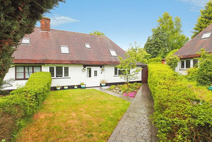 4 Bedroom Semi-Detached House For Sale In Hawton Crescent, Wollaton, Nottingham, NG8