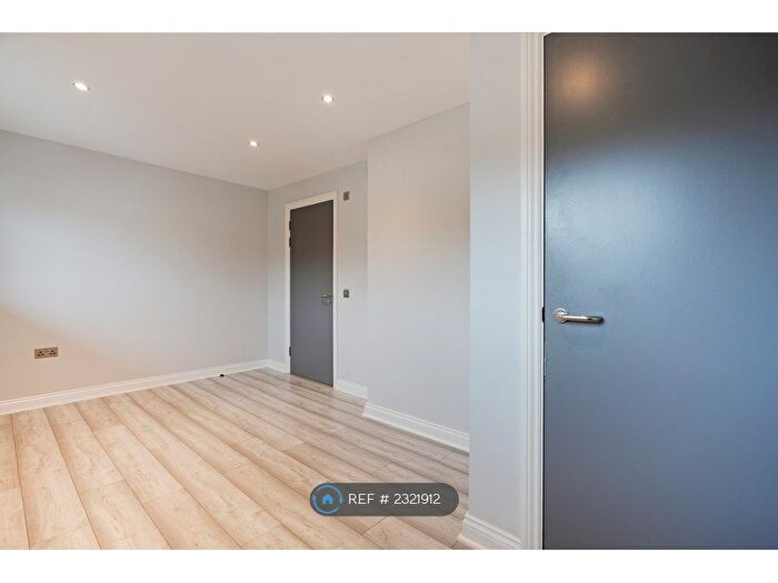 1 Bedroom Flat To Rent In Bamford Point, Sheffield, S6