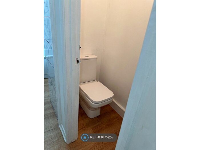 4 Bedroom Terraced House To Rent In Buckingham Street, Wolverton, Milton Keynes, MK12