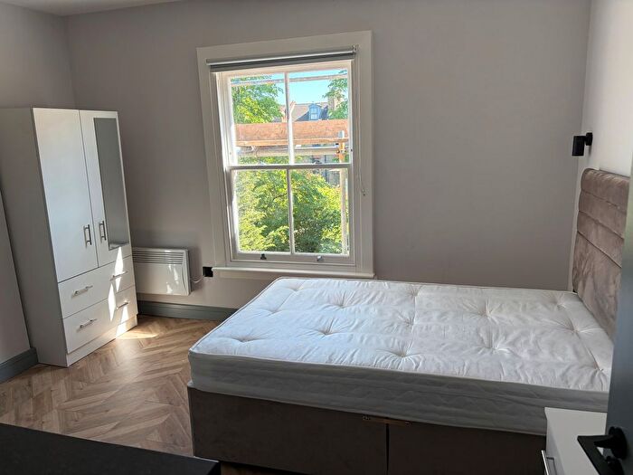 Studio To Rent In Mildmay Road, Newington Green, N1
